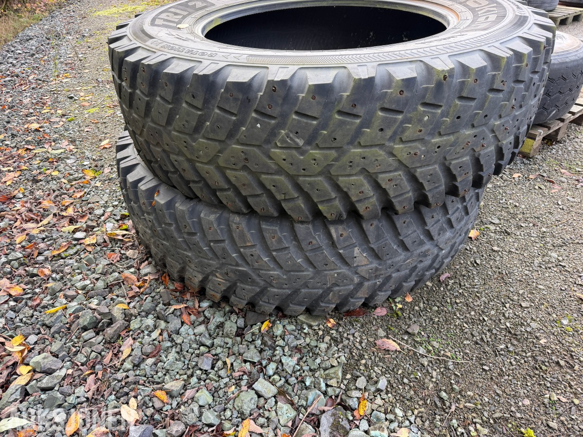 Nokian TRI 2 traktorhjul 400/80R28 foran, 480/80R38 bak, pigger