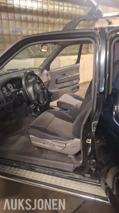 2002 Nissan King Cab 2.5-133 D 4X4