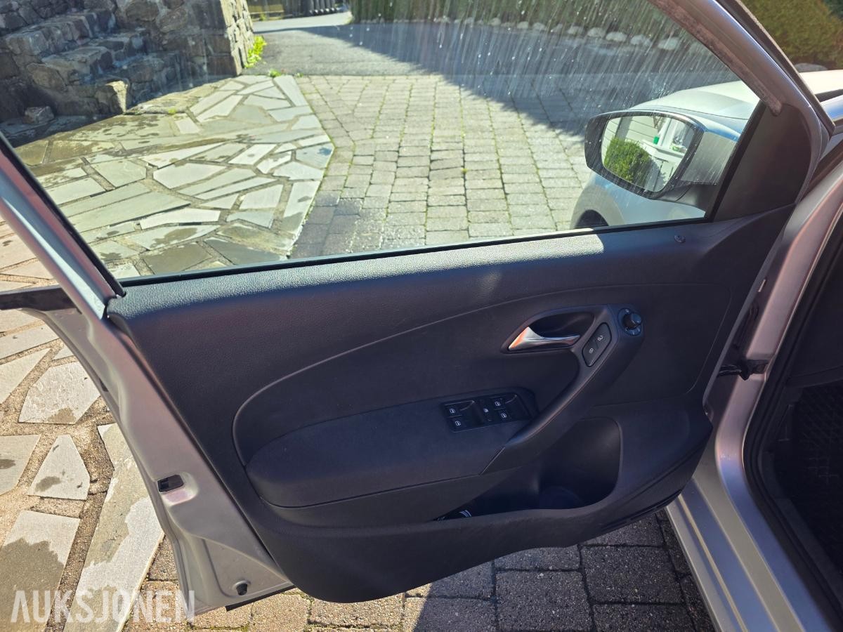 2010 Volkswagen POLO 1.6 TDI TILHENGERFESTE