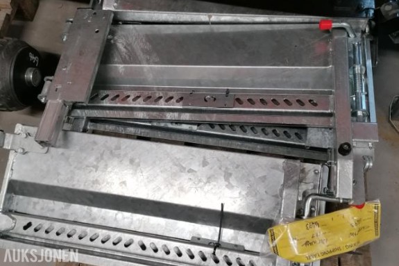 1 sett Helt nye sidehengselet bakkarm til Tipper 2 med bredde 160 cm