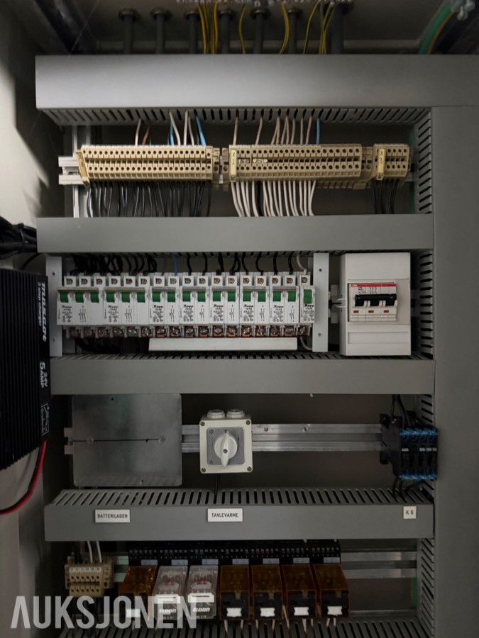 Containeraggregat 110 kVA / 88 kW diesel 400 V, 185 timer, rep,objekt