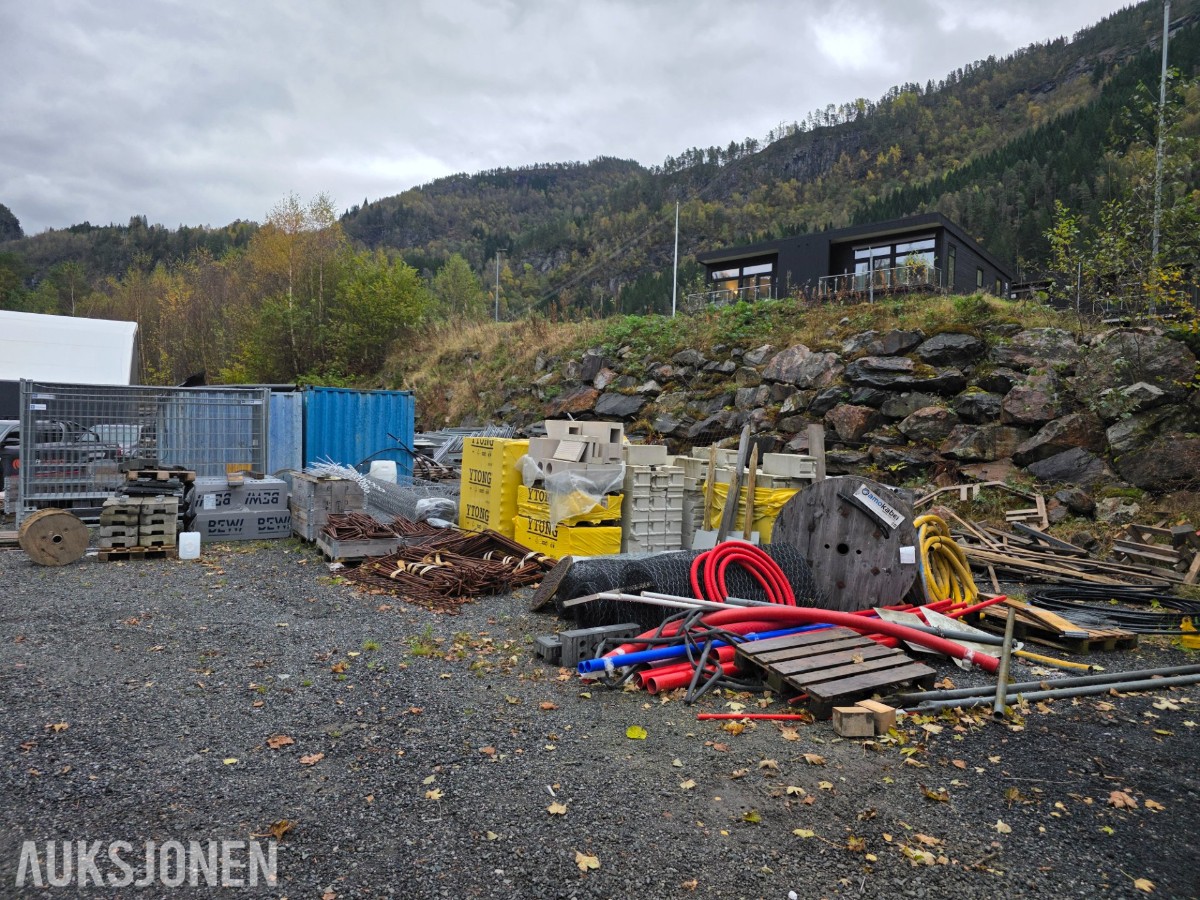 Varelager og driftstilbehør etter anleggsfirma selges samlet