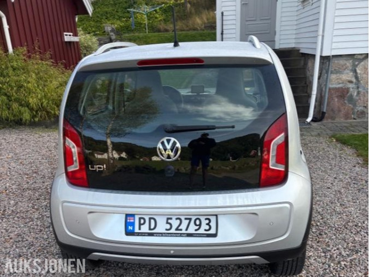 2014 Volkswagen Cross UP! 1.0 Bensin 75hk Cruisekontroll, Navigasjon
