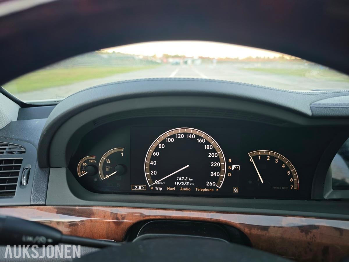 2007 MERCEDES-BENZ S550 V8 LONG MASSASJESETER KAMERA HARMAN KARDON