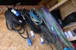 2 stk 10 fots containere selges samlet med innhold