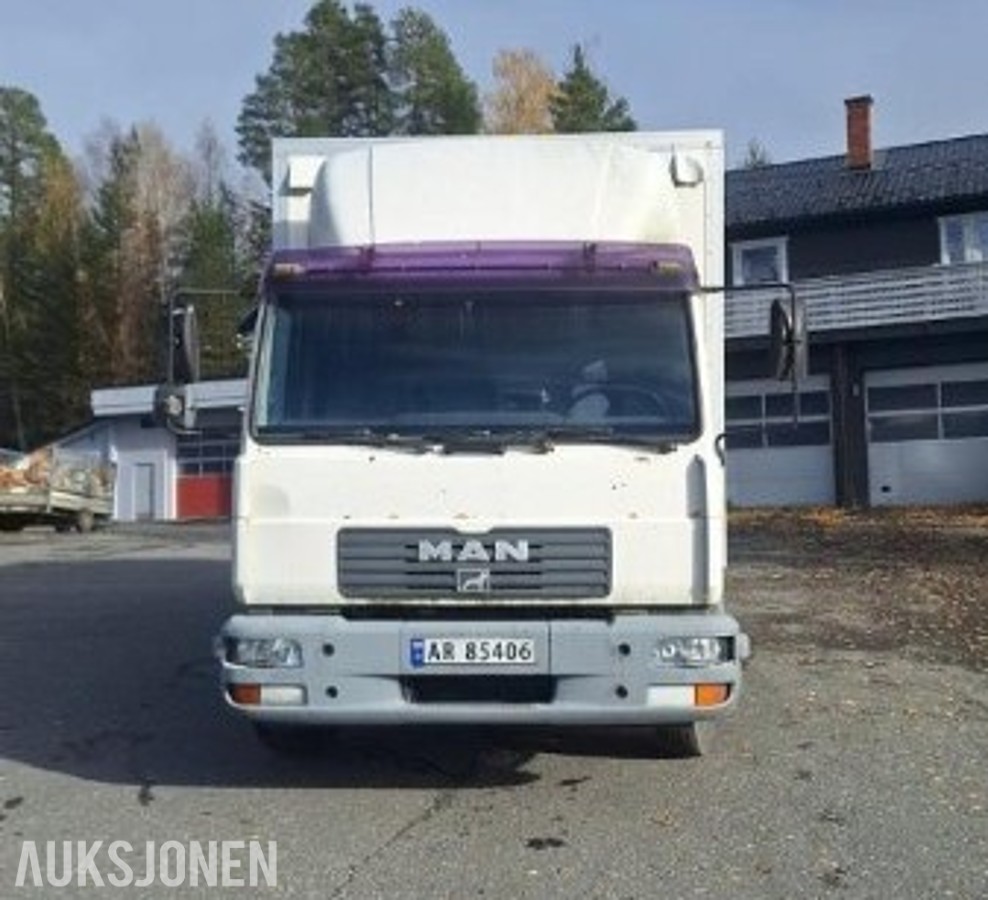 2002 MAN 9.185LLC kassebil kassebil med løftelem