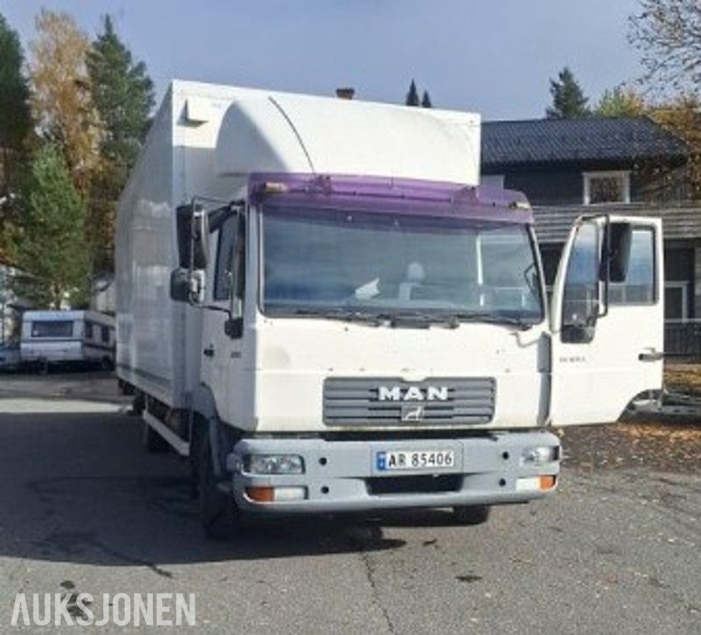 2002 MAN 9.185LLC kassebil kassebil med løftelem