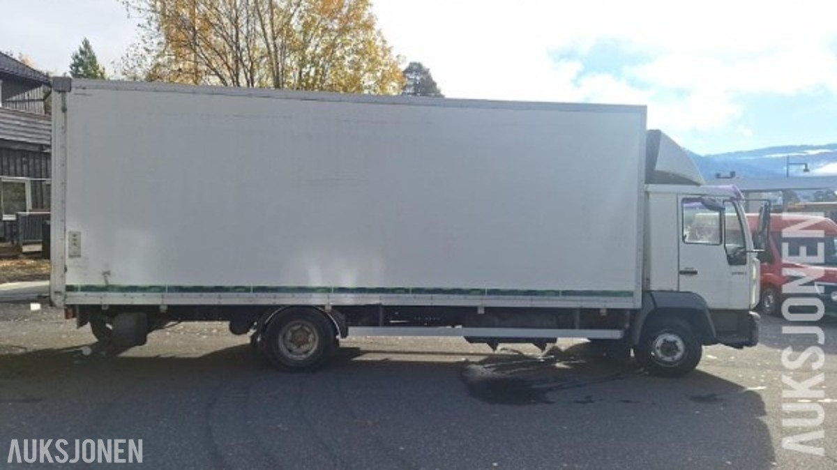 2002 MAN 9.185LLC kassebil kassebil med løftelem