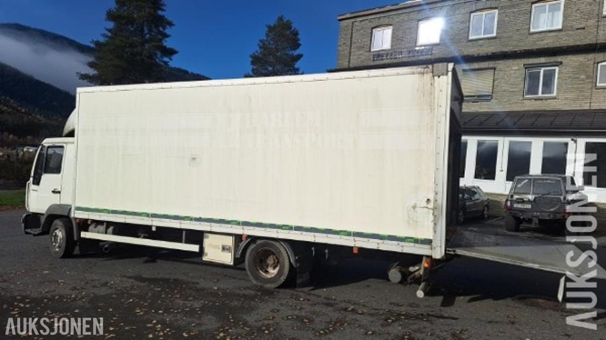 2002 MAN 9.185LLC kassebil kassebil med løftelem