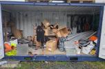 20 fots container med sideåpning og innhold selges