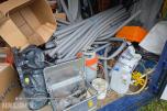 20 fots container med sideåpning og innhold selges