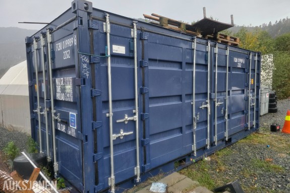 20 fots container med sideåpning og innhold selges
