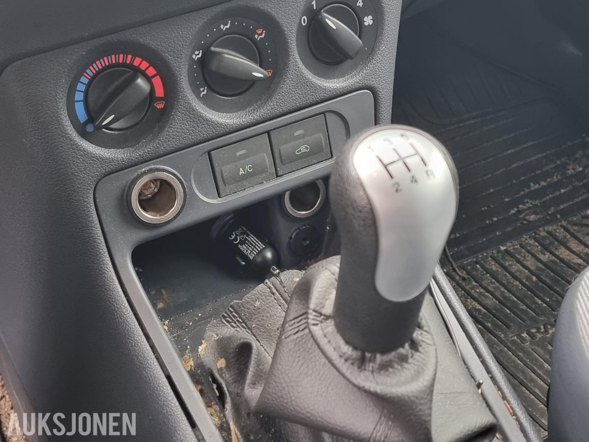2010 Ford TRANSIT CONNECT 1.8-75 D varebil, 126646km