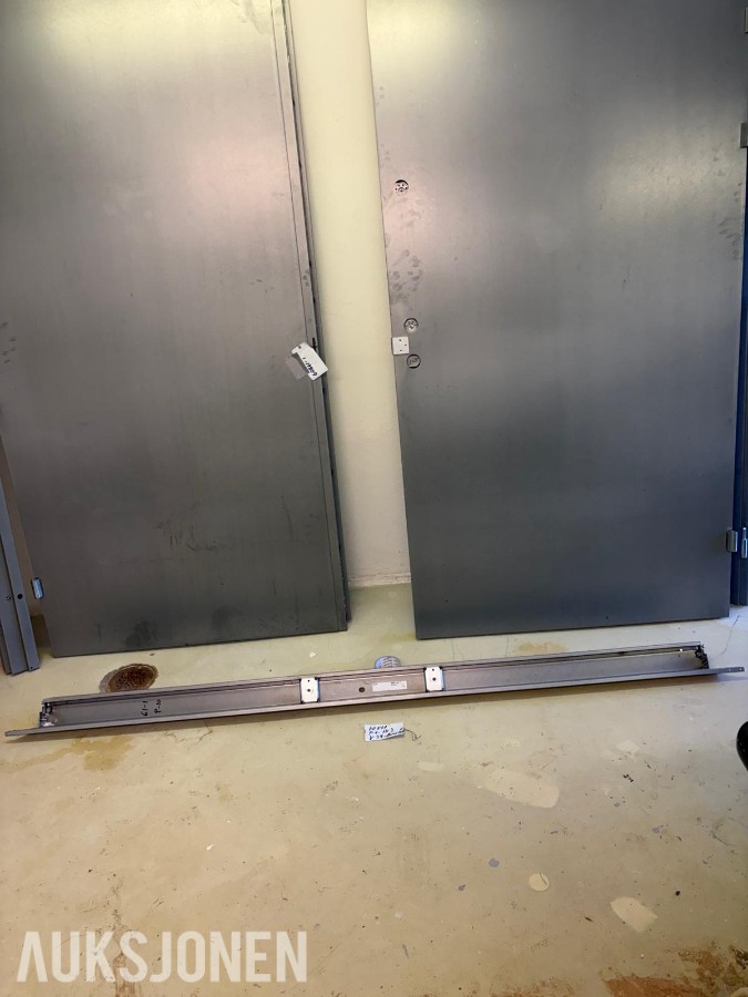 Hellbergs dobbel ståldør HI-YDD – 22x21M – EI60 – med karm