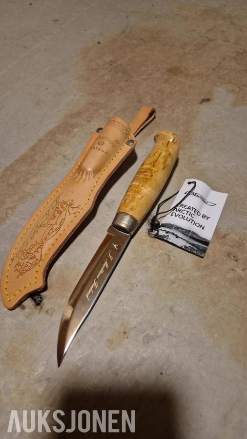 TOLLAUKSJON: Martiini kniv 131 Martiini kniv 131