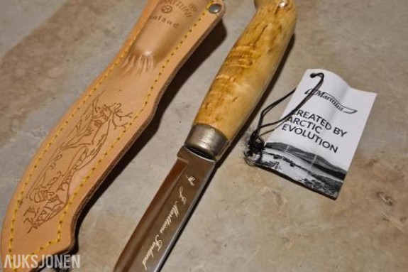 TOLLAUKSJON: Martiini kniv 131 Martiini kniv 131