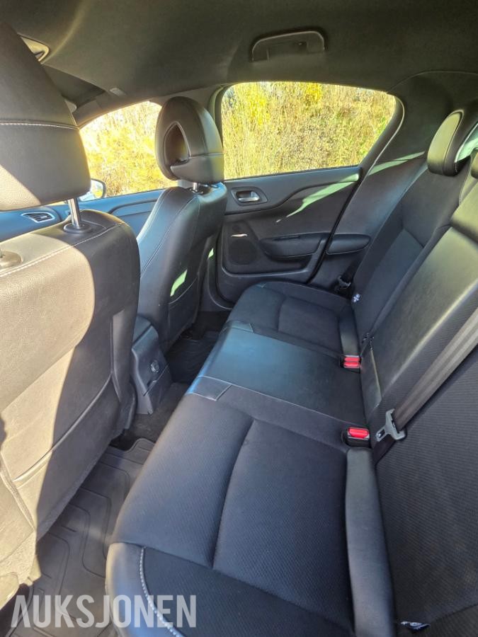 2013 Citroen DS4 1.6 e-HDI 114HK Style Automat, Cruisekontroll, Navigasjon