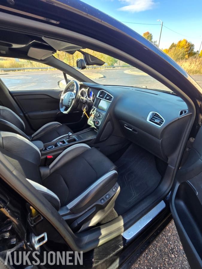 2013 Citroen DS4 1.6 e-HDI 114HK Style Automat, Cruisekontroll, Navigasjon