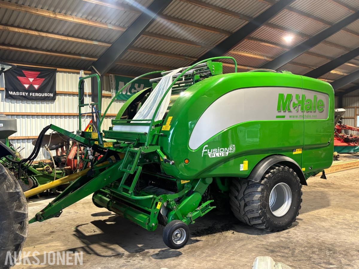 2015 McHale Fusion 3+ rundballepresse med integrert plastpakker