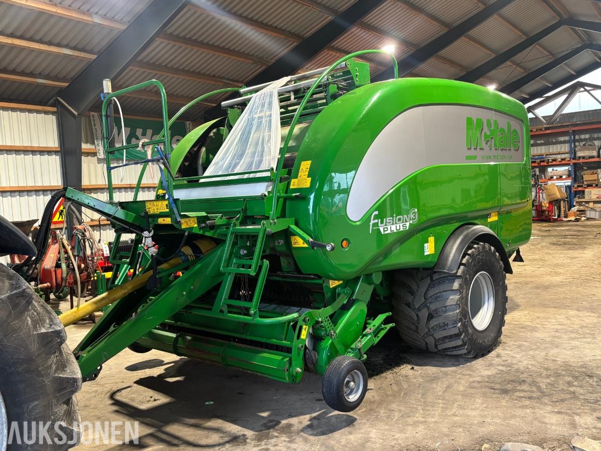 2015 McHale Fusion 3+ rundballepresse med integrert plastpakker