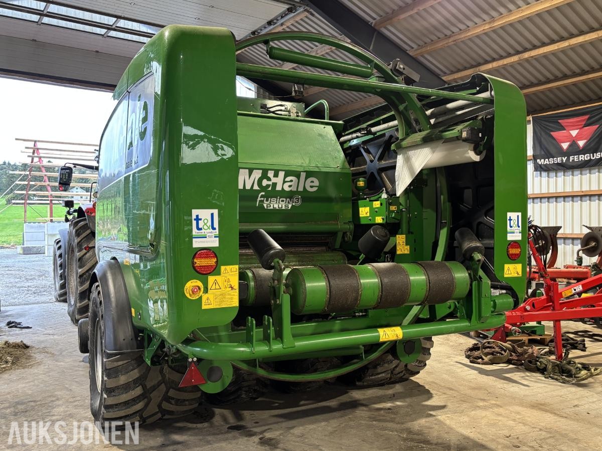 2015 McHale Fusion 3+ rundballepresse med integrert plastpakker