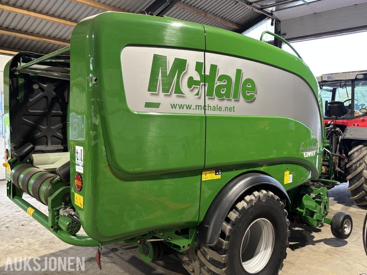 2015 McHale Fusion 3+ rundballepresse med integrert plastpakker