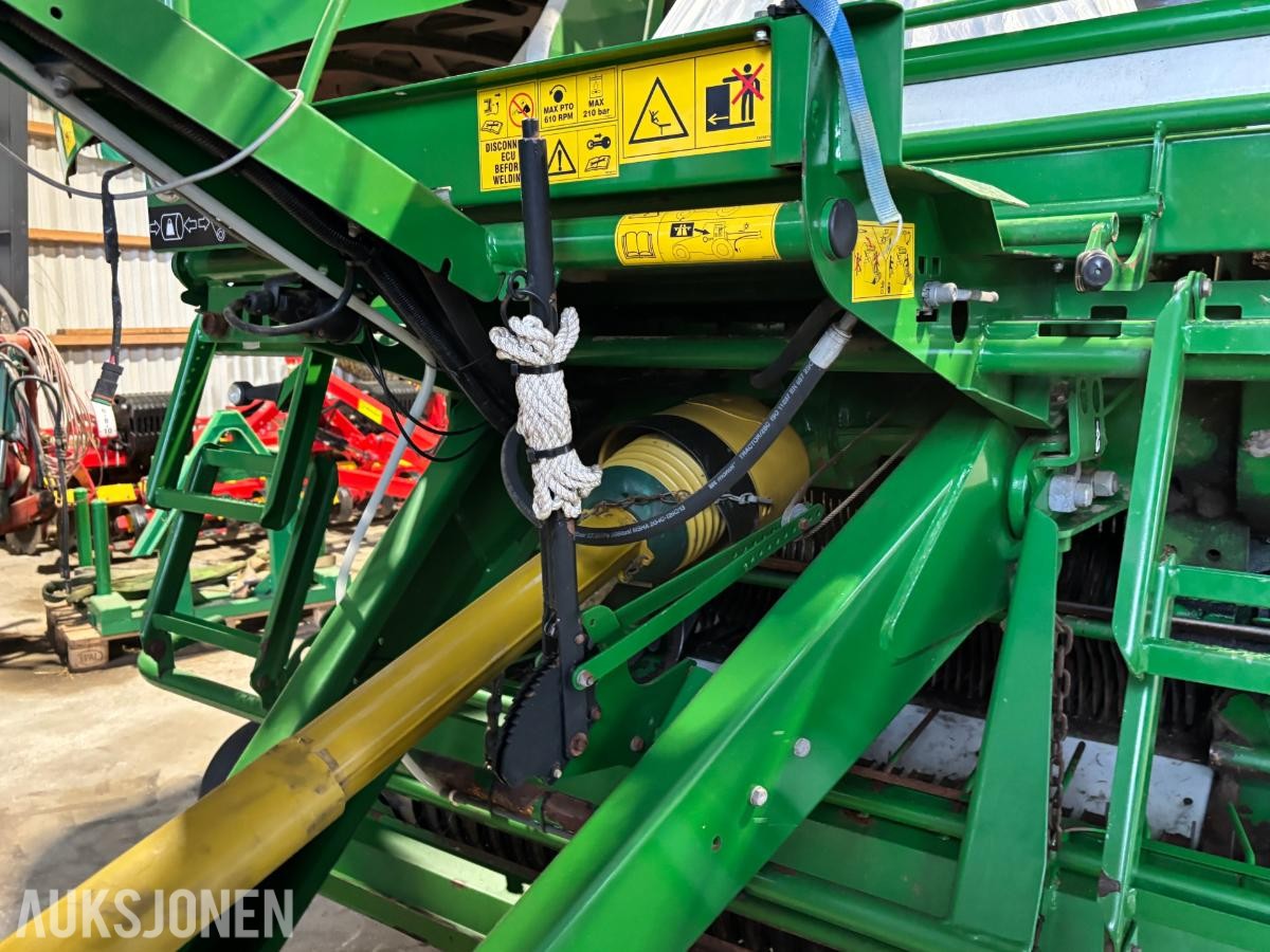2015 McHale Fusion 3+ rundballepresse med integrert plastpakker
