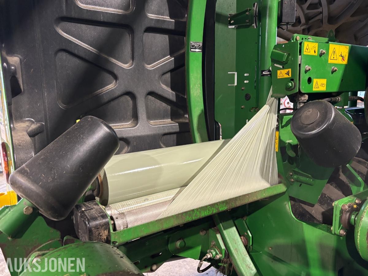 2015 McHale Fusion 3+ rundballepresse med integrert plastpakker