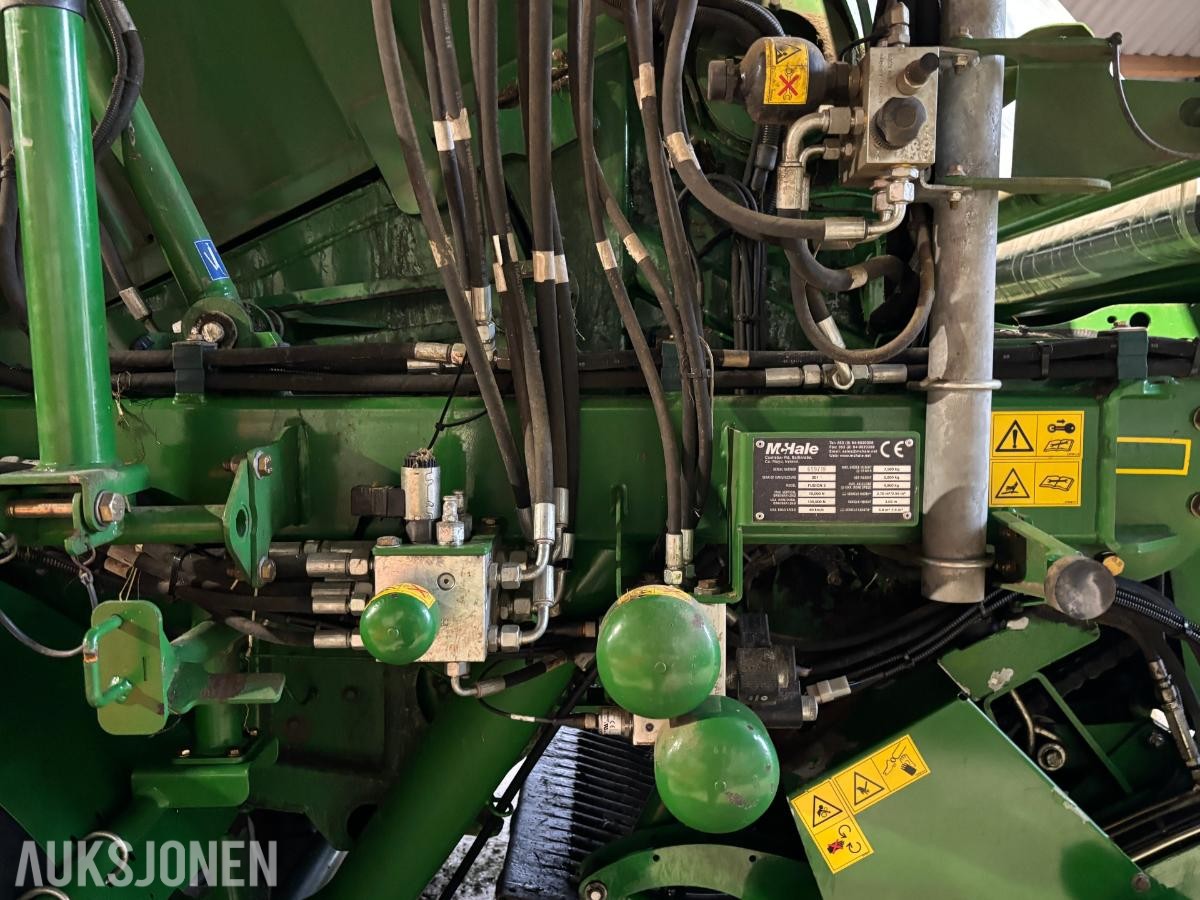 2015 McHale Fusion 3+ rundballepresse med integrert plastpakker