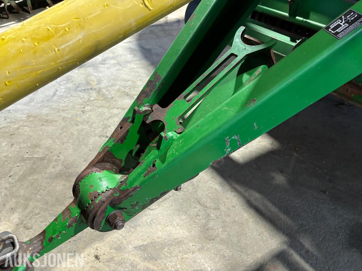 2015 McHale Fusion 3+ rundballepresse med integrert plastpakker