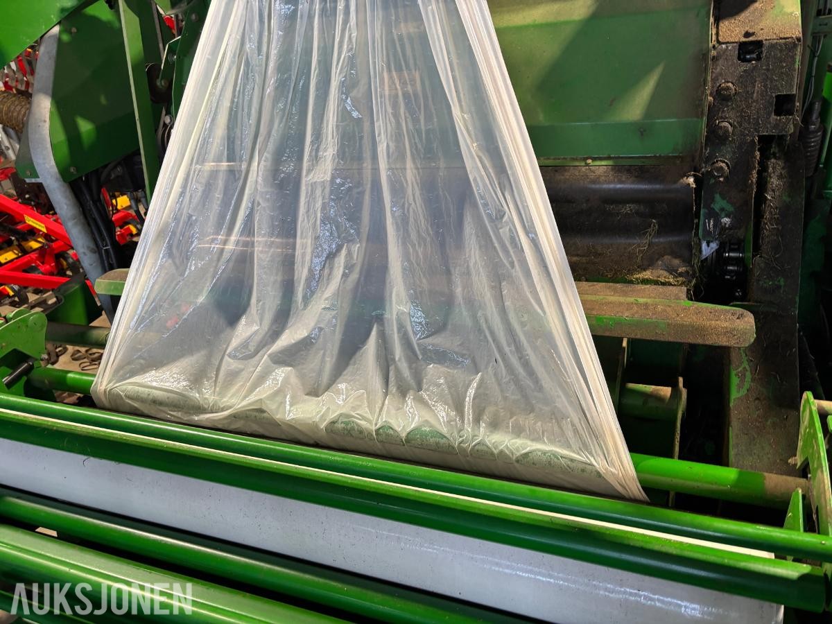 2015 McHale Fusion 3+ rundballepresse med integrert plastpakker