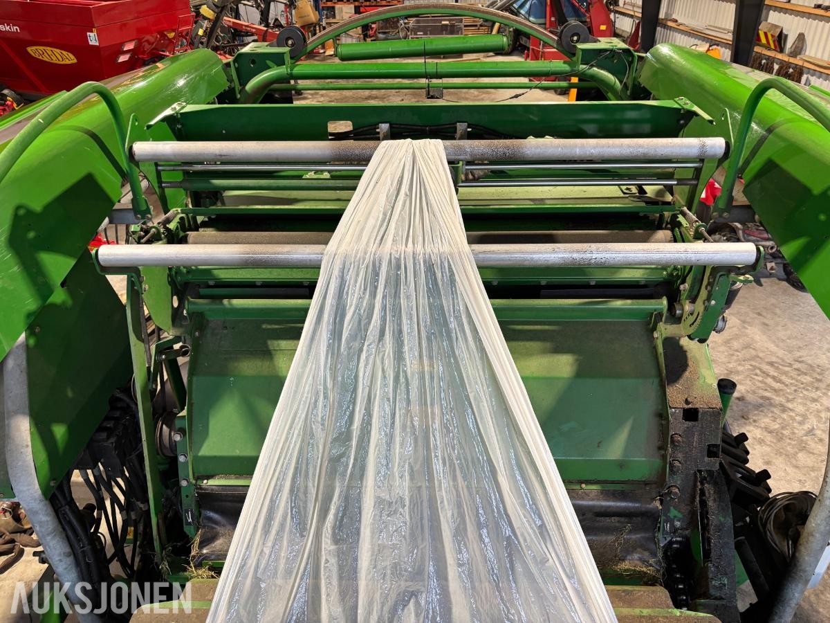 2015 McHale Fusion 3+ rundballepresse med integrert plastpakker