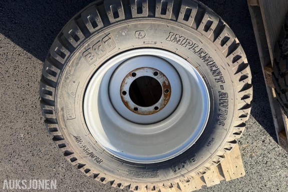 BKT 19.0/45-17 Implement AW 708 hjul med felg