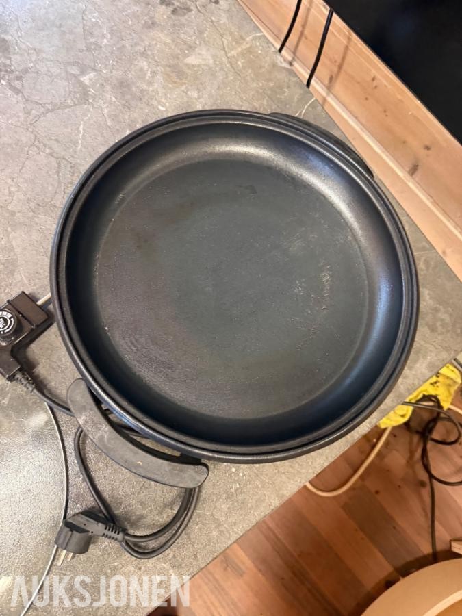 Elektrisk pizzapanne 1500 W – ubrukt HT-E42 *Ingen minstepris*