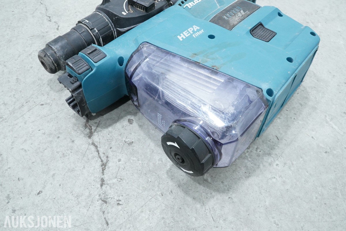 Parti Makita elektroverktøy med batterier og lader 