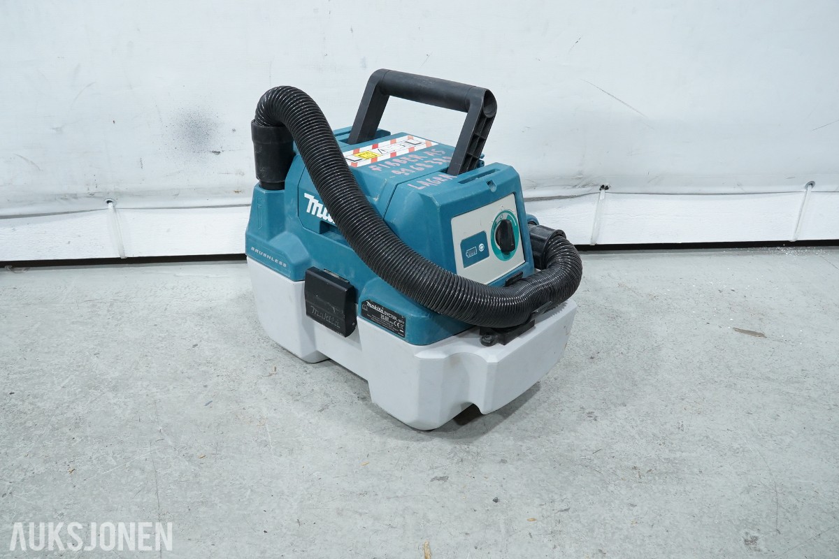 Parti Makita 18V elektroverktøy, støvsuger, radio og håndverktøy
