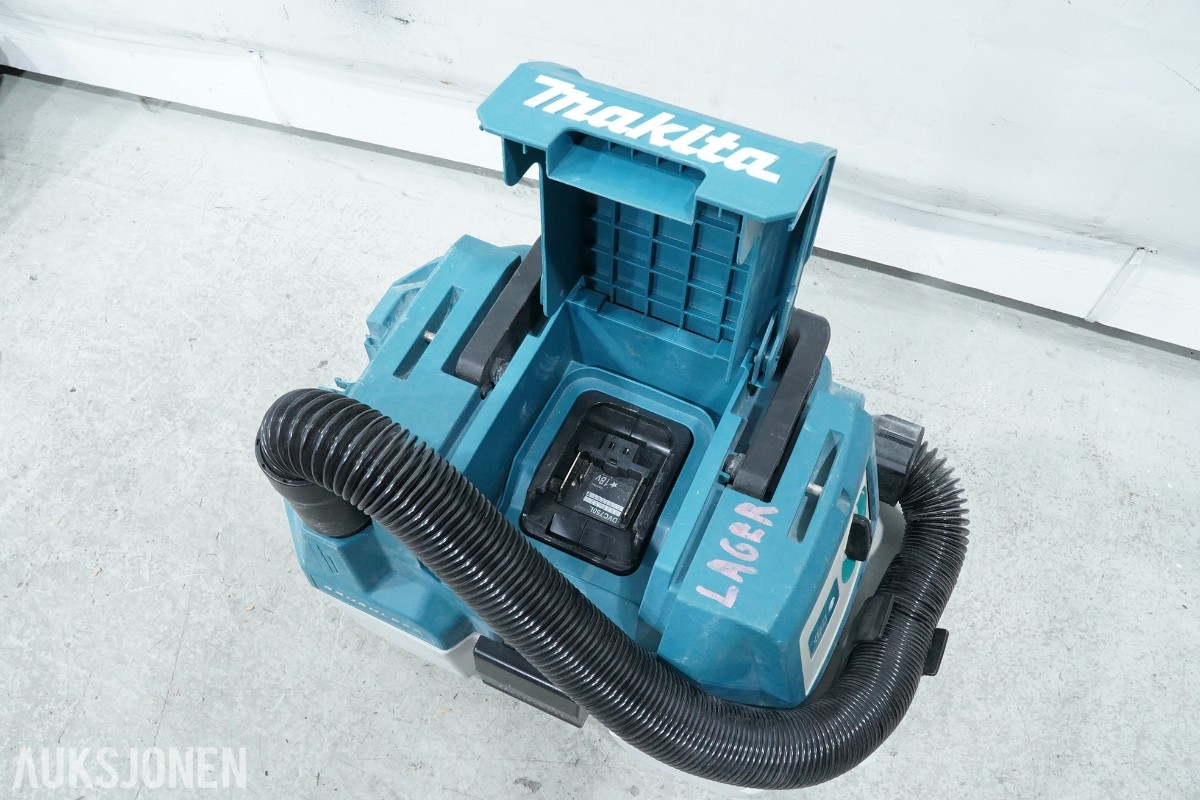 Parti Makita 18V elektroverktøy, støvsuger, radio og håndverktøy