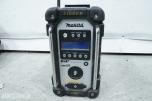 Parti Makita 18V elektroverktøy, støvsuger, radio og håndverktøy