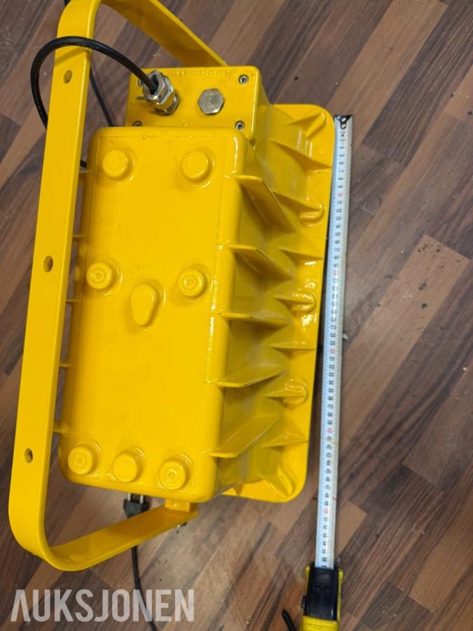 2019 DTS XIS F-150P – ATEX-godkjent eksplosjonssikker industrilyskaster XIS F-150P