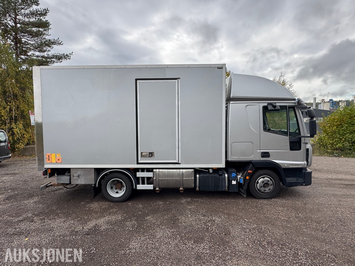 2015 Iveco 80E22/ P servicebil med verkstedinnredning og bakløfter