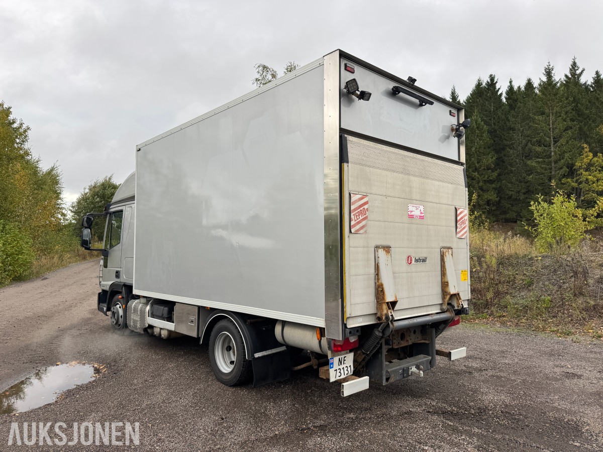 2015 Iveco 80E22/ P servicebil med verkstedinnredning og bakløfter