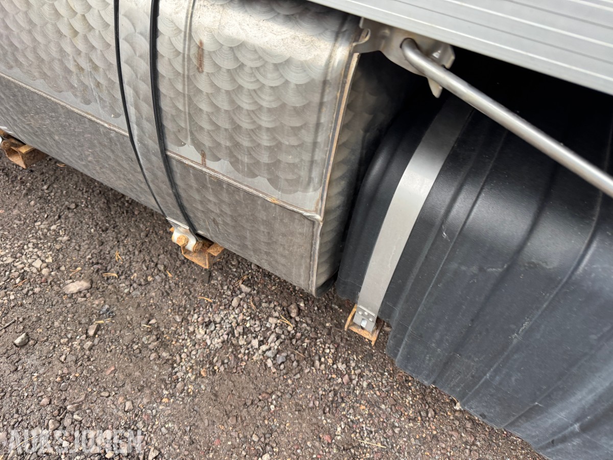 2015 Iveco 80E22/ P servicebil med verkstedinnredning og bakløfter