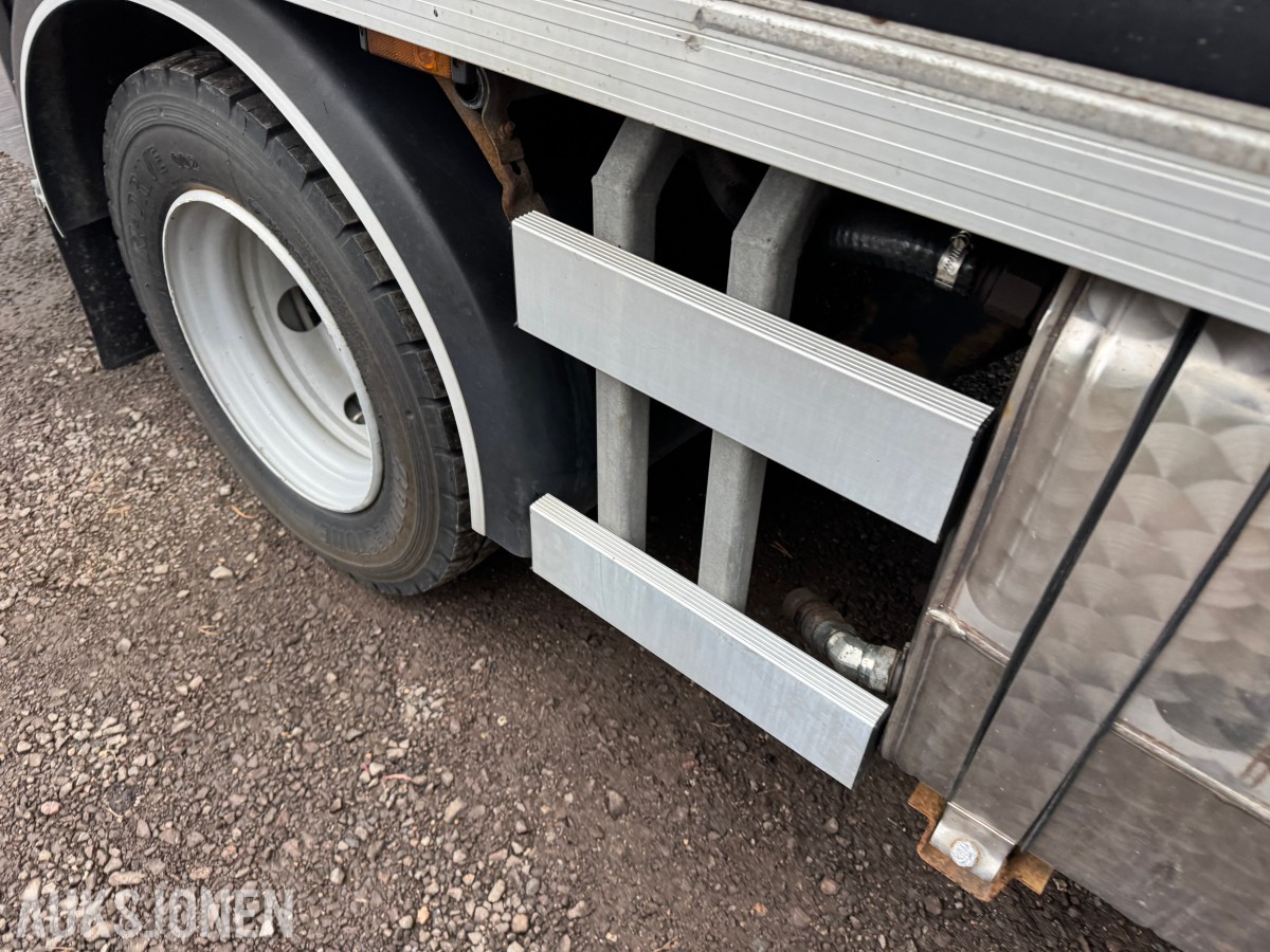 2015 Iveco 80E22/ P servicebil med verkstedinnredning og bakløfter