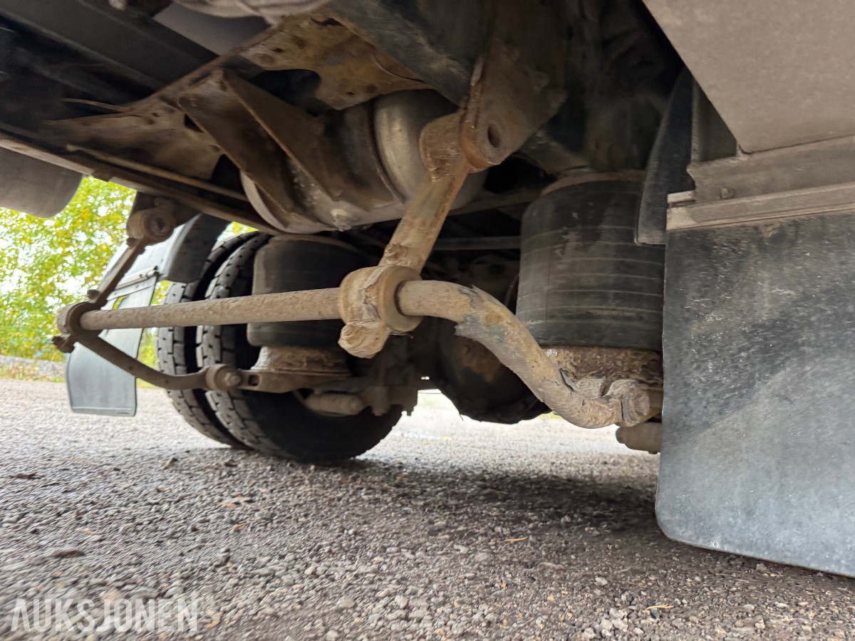 2015 Iveco 80E22/ P servicebil med verkstedinnredning og bakløfter