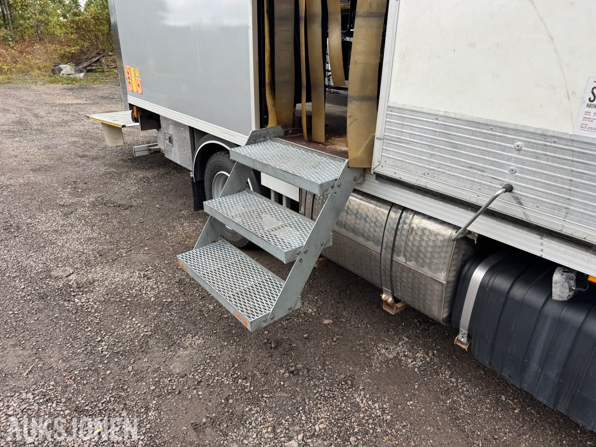 2015 Iveco 80E22/ P servicebil med verkstedinnredning og bakløfter