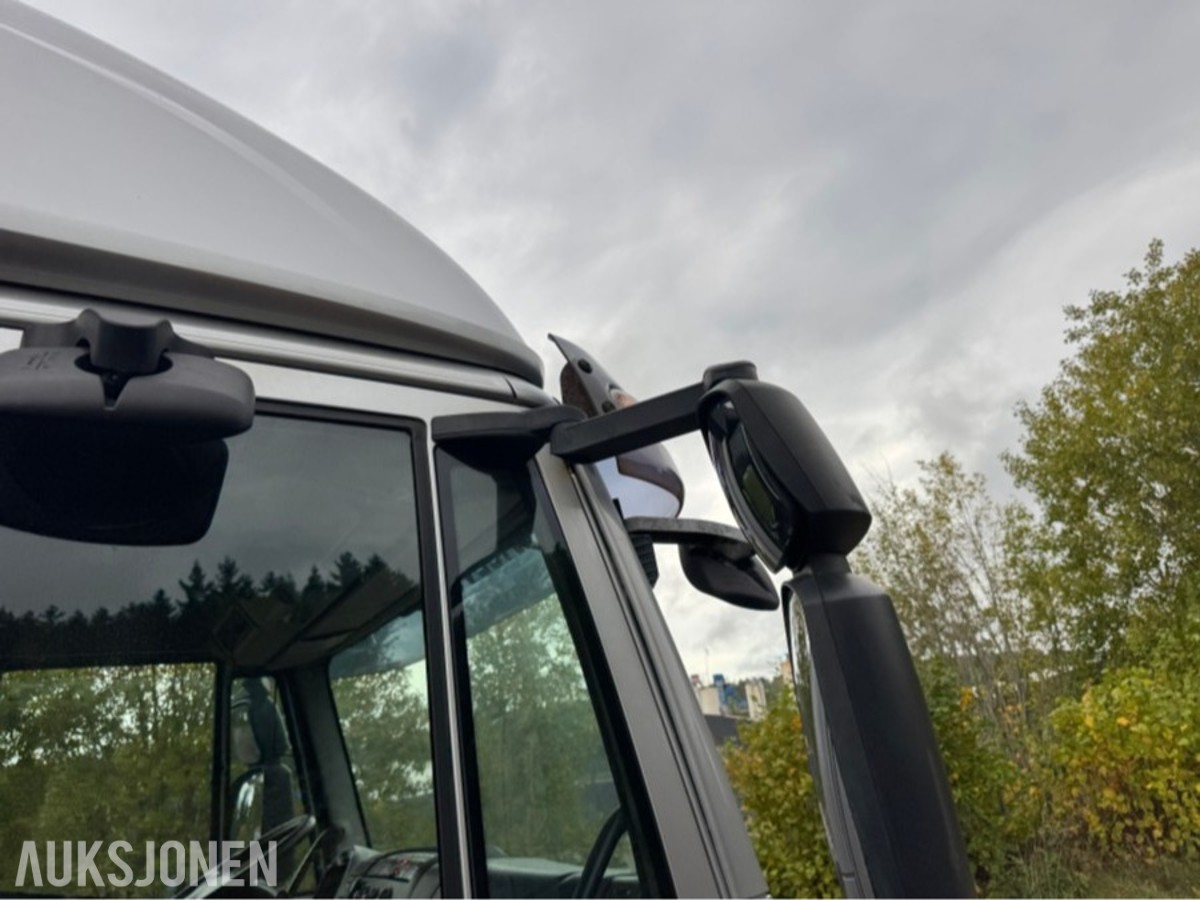 2015 Iveco 80E22/ P servicebil med verkstedinnredning og bakløfter