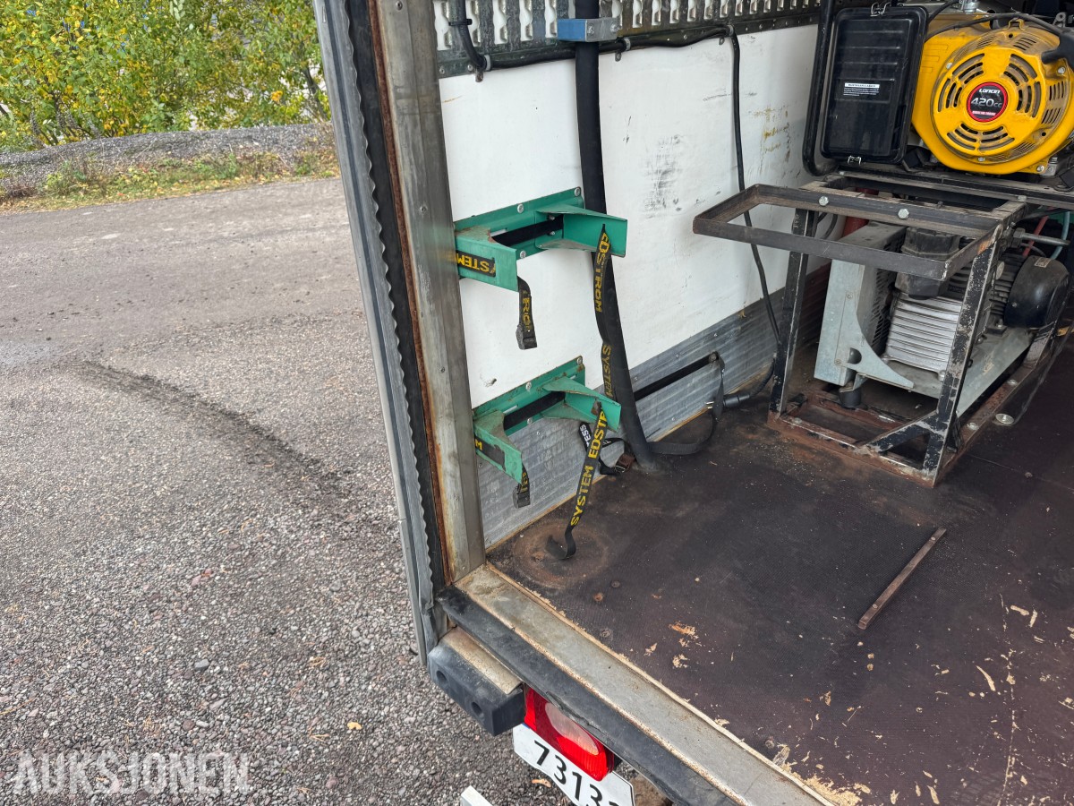 2015 Iveco 80E22/ P servicebil med verkstedinnredning og bakløfter