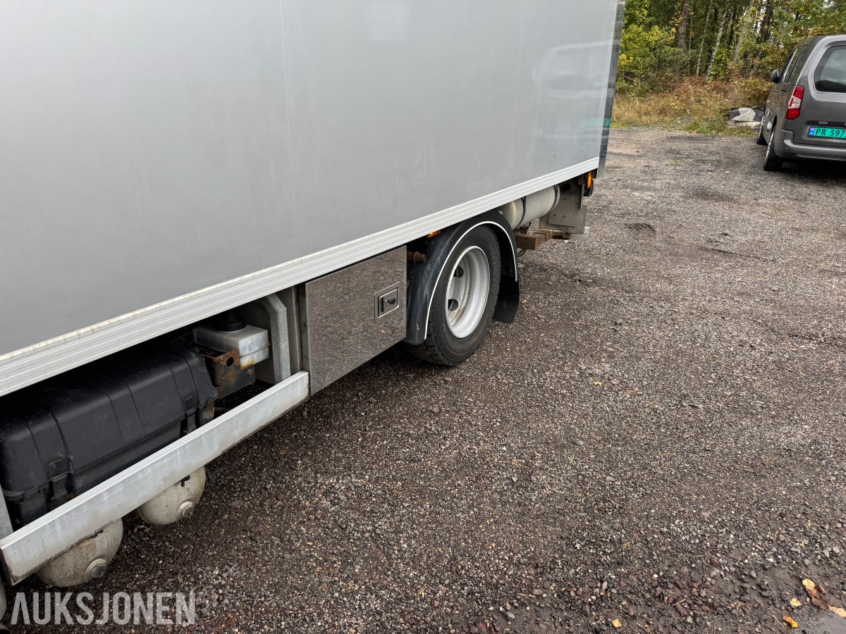 2015 Iveco 80E22/ P servicebil med verkstedinnredning og bakløfter