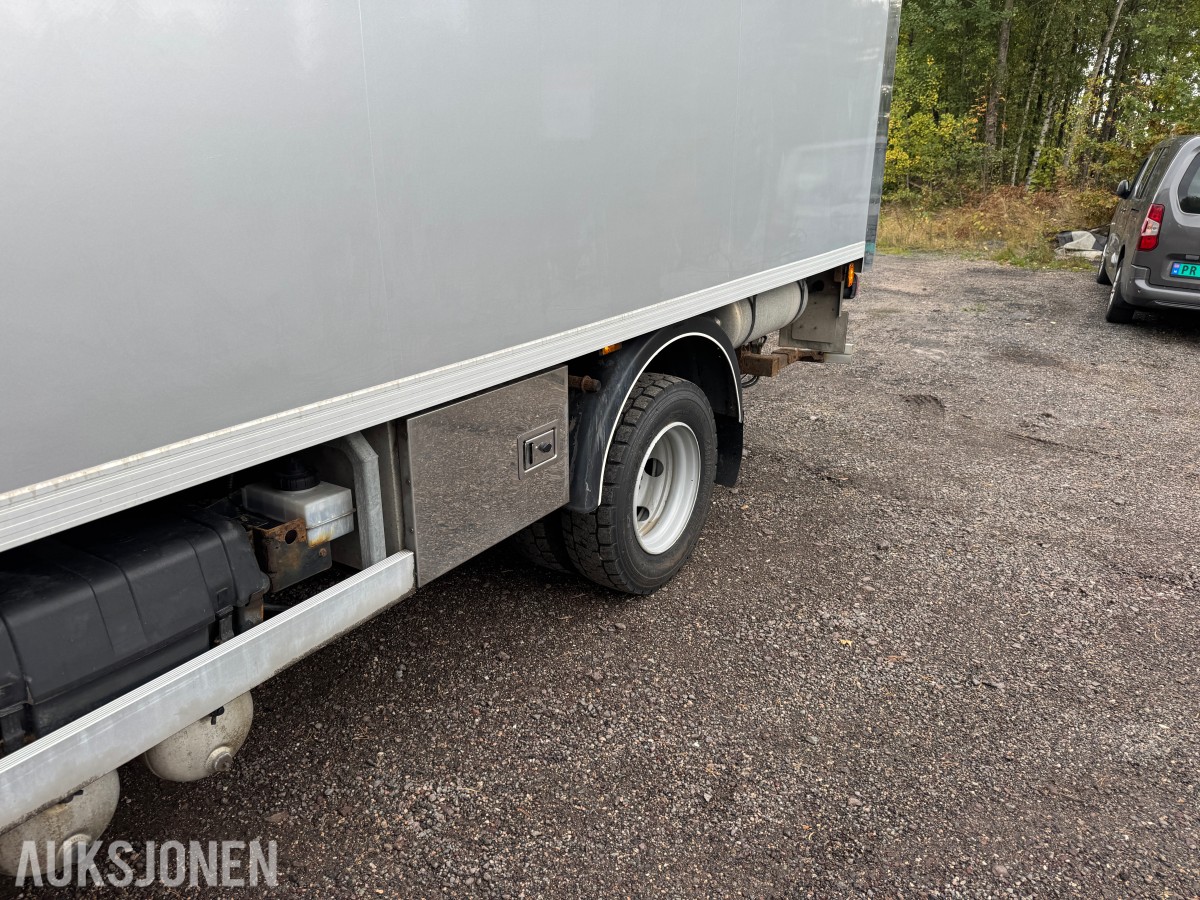 2015 Iveco 80E22/ P servicebil med verkstedinnredning og bakløfter