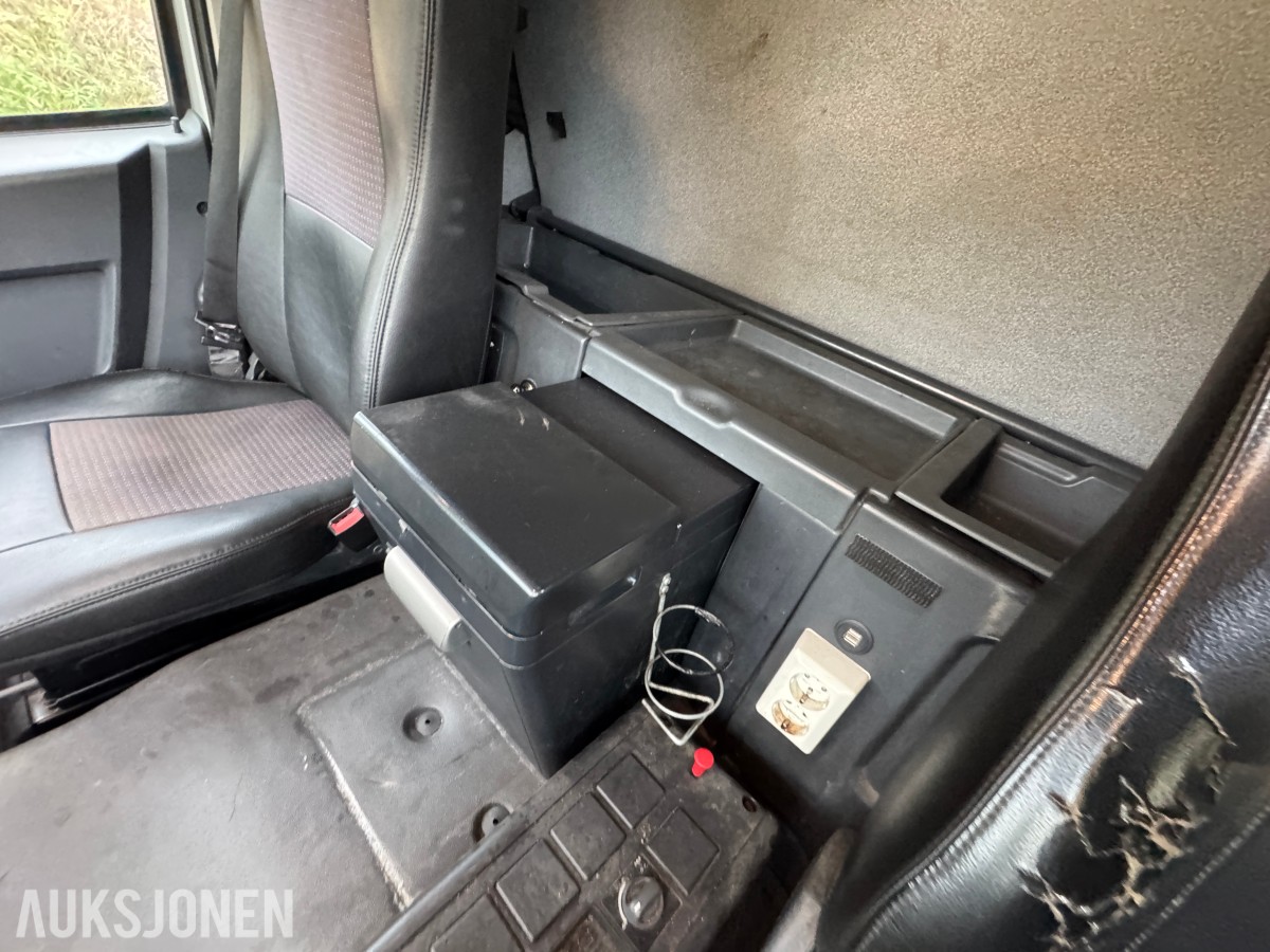 2015 Iveco 80E22/ P servicebil med verkstedinnredning og bakløfter